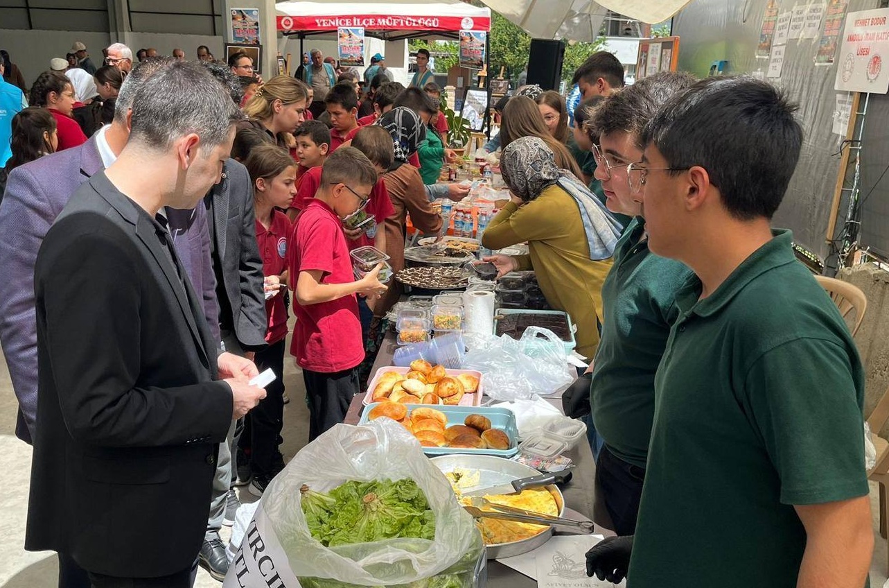 YENİCE’DEN FİLİSTİN’E DESTEK ELİ…