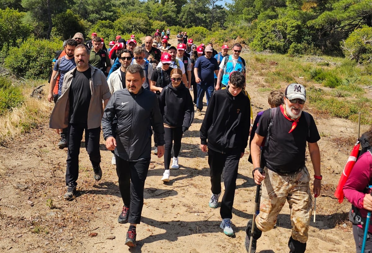 ZIĞINDERE’DE ”ŞEHİTLERE SAYGI YÜRÜYÜŞÜ”…