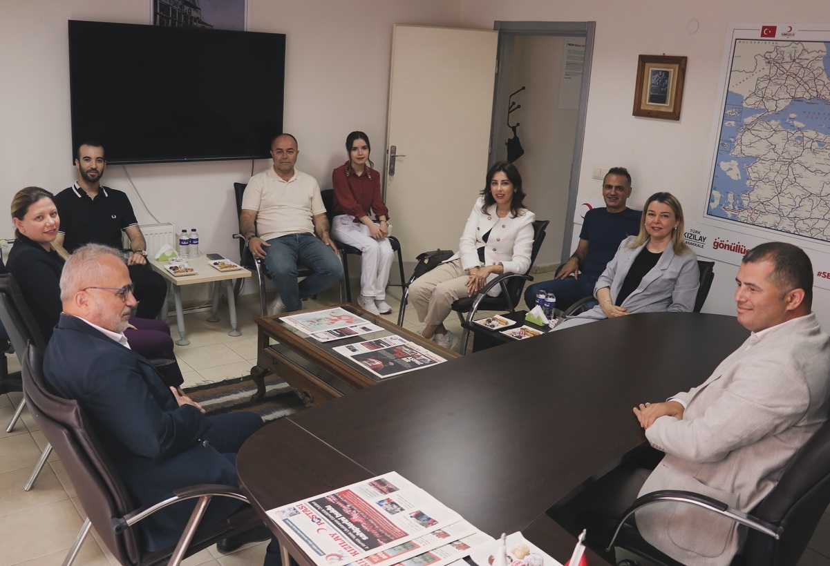 KIZILAY’A AK PARTİ İL BAŞKANLIĞINDAN ZİYARET