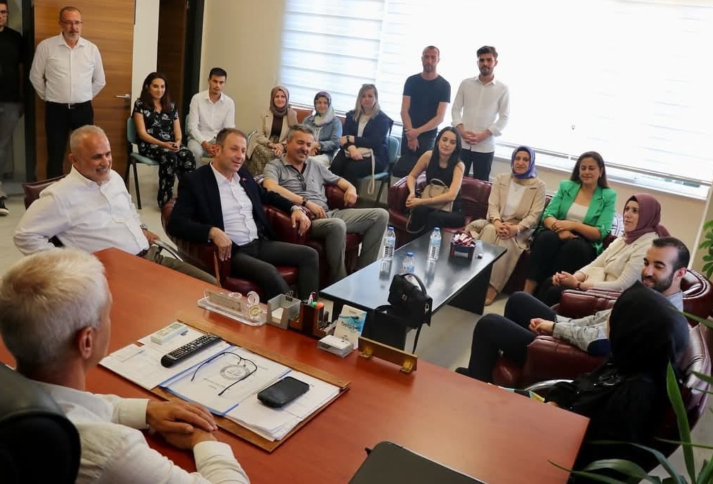 İL KOORDİNATÖRÜ SÜMEYYE BOZKURT’TAN BAŞKAN GÖYMEN’E ZİYARET