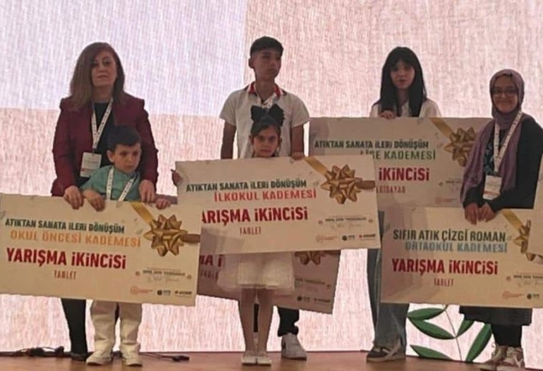 SIFIR ATIK YARIŞMASINDA TÜRKİYE İKİNCİSİ ÇANAKKALE’DEN