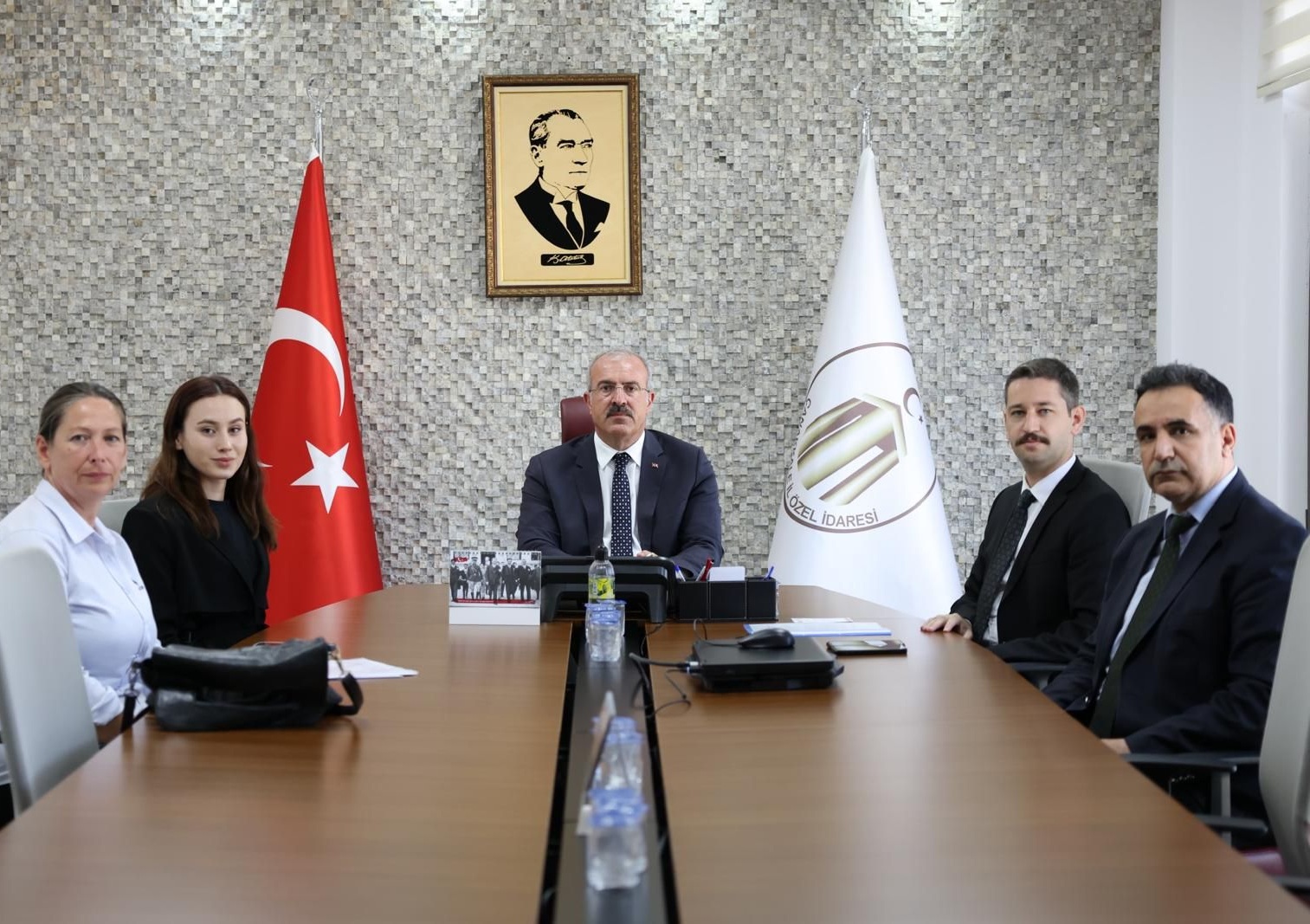 YENİCE KAYMAKAMI VE KALKIM BELEDİYE BAŞKANINDAN VALİYE ZİYARET