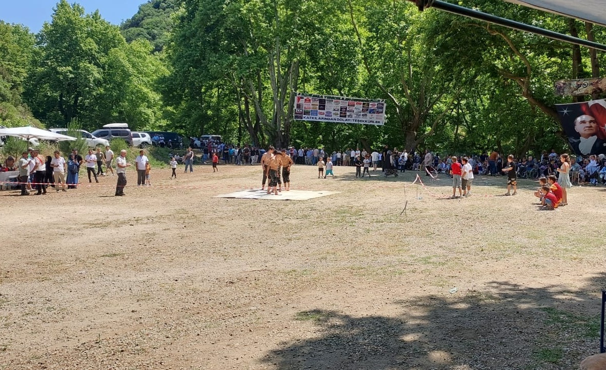 BİGA’DA YOĞUN KATILIMLI YENİCELİLER BAHAR EĞLENCESİ