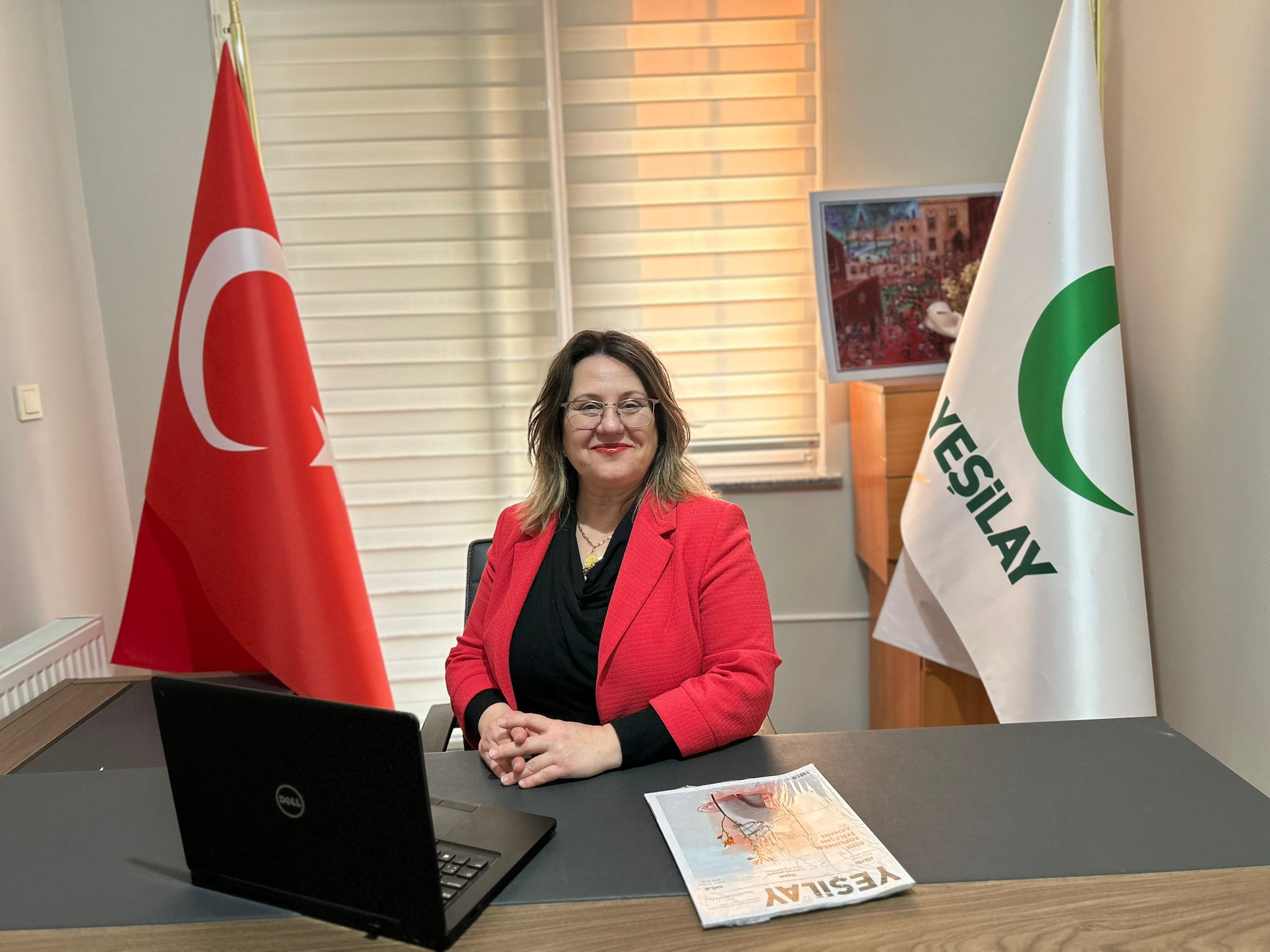 HAYAT ÖNÜNDE, YEŞİLAY YANINDA!