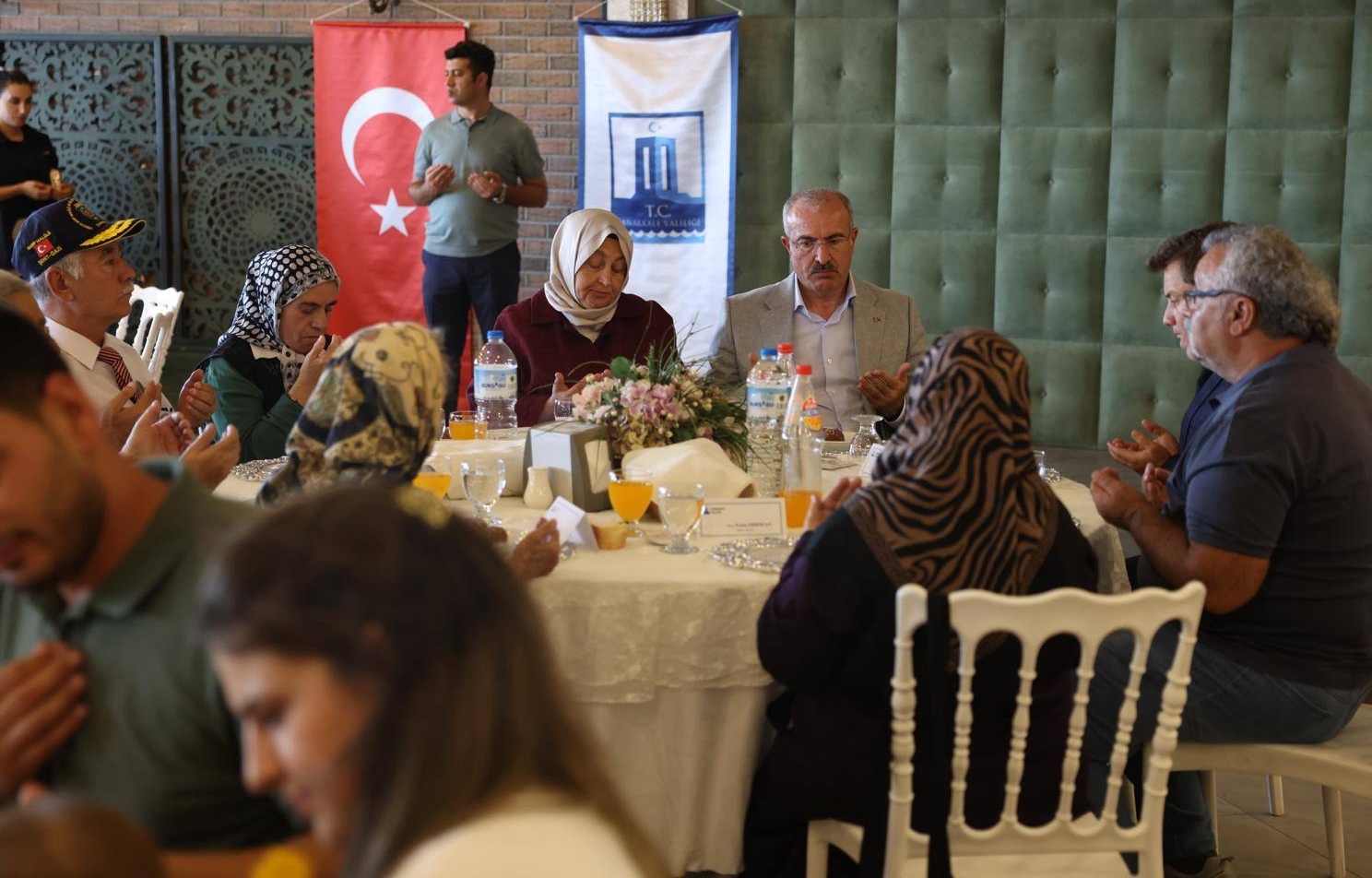 15 TEMMUZ DEMOKRASİ VE MİLLÎ BİRLİK GÜNÜ NEDENİYLE ŞEHİT AİLELERİ VE GAZİLER ONURUNA YEMEK