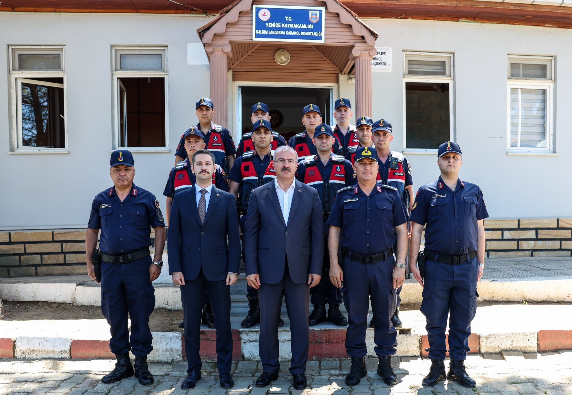 VALİDEN KALKIM JANDARMA KARAKOLUNA ZİYARET