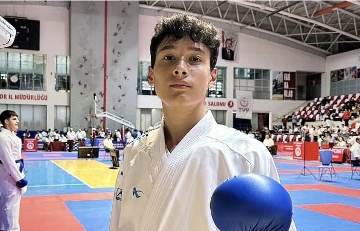 ÇANLI YİĞİT KIRAT, KARATEDE TÜRKİYE ÜÇÜNCÜSÜ