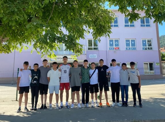 YUKARI YENİCE GENÇLERİ GURURLANDIRMAYA DEVAM EDİYOR