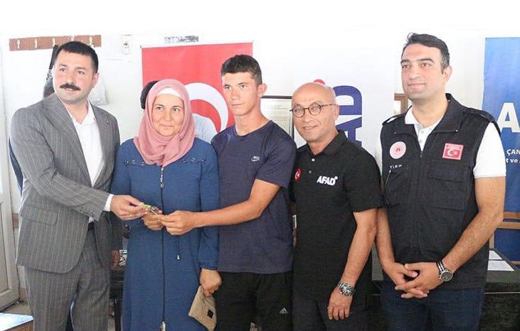 AFAD TARAFINDAN YAPTIRILAN 92 AFET KONUTU HAK SAHİPLERİNE TESLİM EDİLDİ