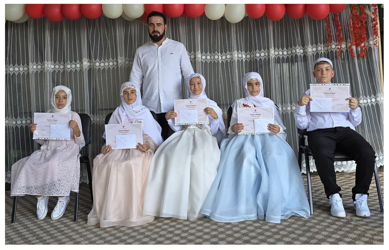 DAVUTKÖY YAZ KUR’AN KURSUNDA HATİM MERASİMİ