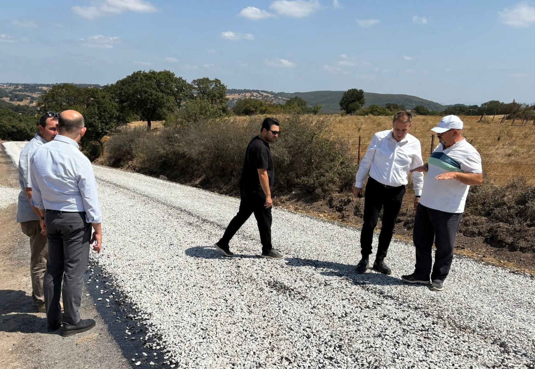 KARADAĞ KÖYÜ YOLUNDAKİ ASFALT ÇALIŞMALARINA YERİNDE İNCELEME