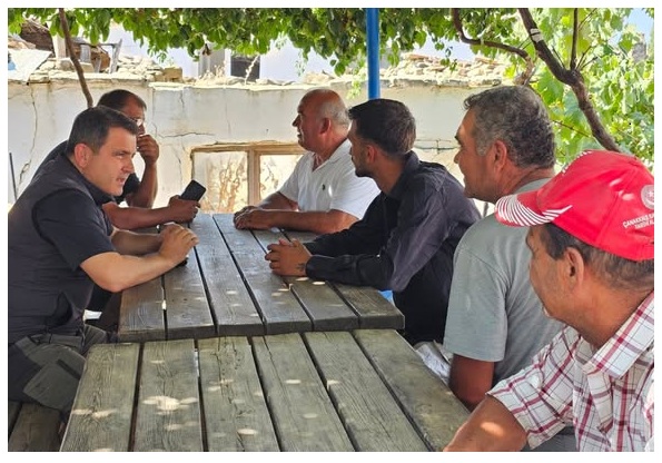 TARİHİ ALAN BAŞKANI İLE ECEABAT KAYMAKAMINDAN YANGINDAN ETKİLENEN KÖYLERE ZİYARET