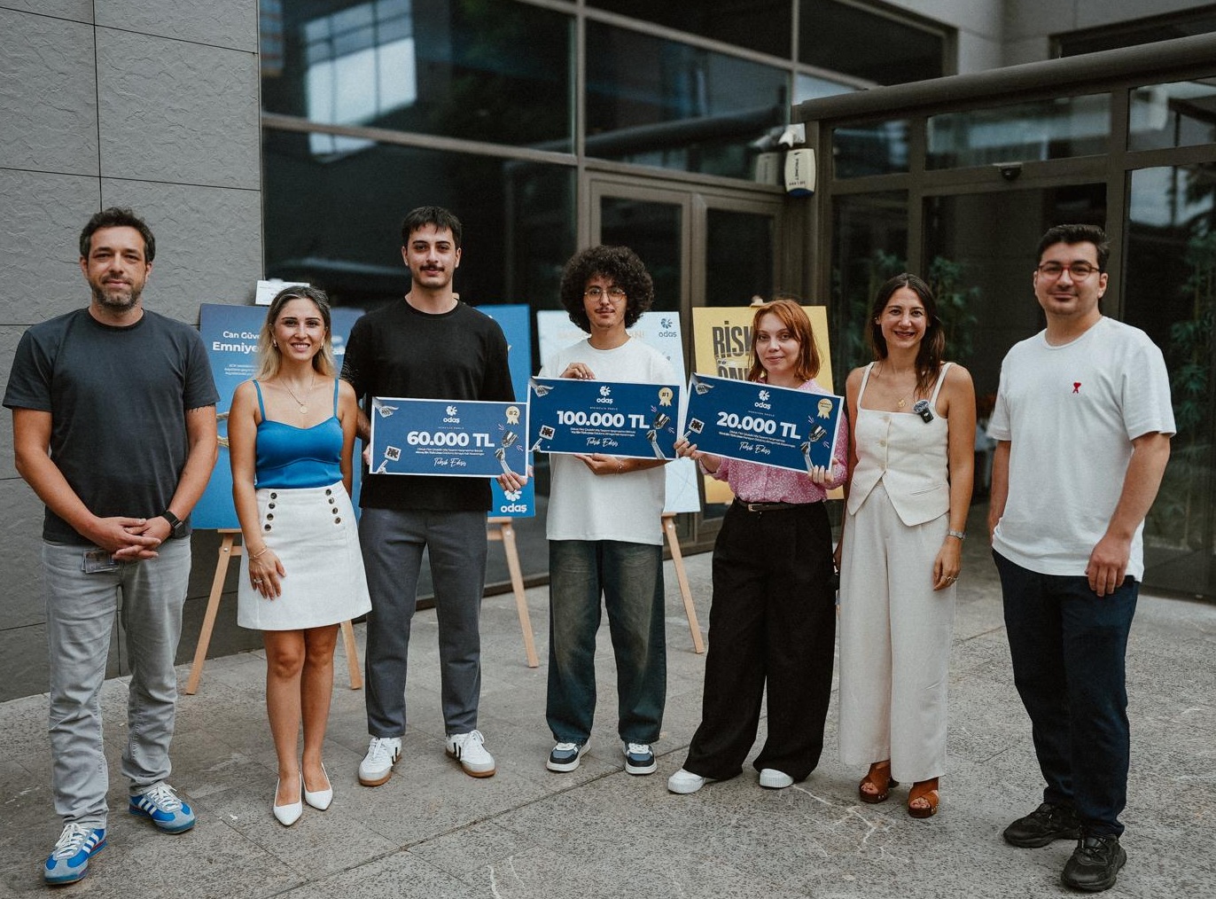 “DİKKAT: FİKİR ÇIKABİLİR!” AFİŞ TASARIM YARIŞMASINDA DERECELER BELLİ OLDU-VİDEOLU HABER