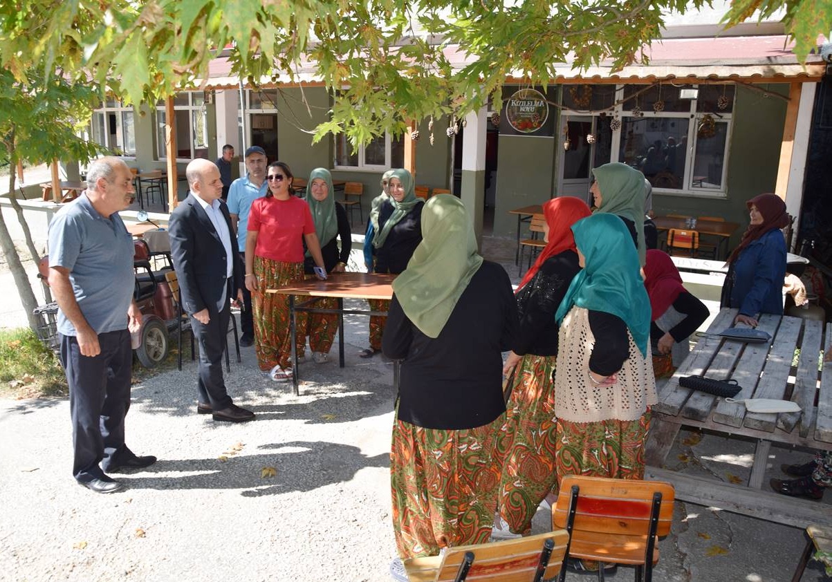 KAYMAKAMDAN AHLATLIBURUN, OZANCIK, ESKİYAYLA, KIZILELMA VE ZEYBEKÇAYIR KÖYLERİNE ZİYARET