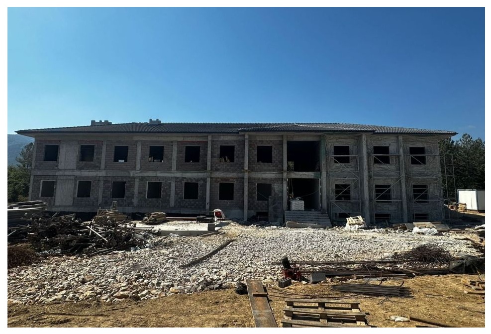 YENİCE İLÇE JANDARMA KOMUTANLIĞI HİZMET BİNASINDA ÇALIŞMALAR SON SÜRAT