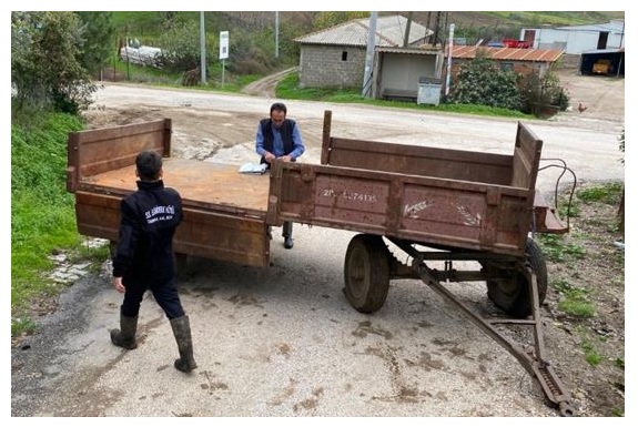 EĞRİDERE KÖYÜNE GİRİŞ ÇIKIŞLAR İLAÇLI BÖLGEDEN YAPILIYOR