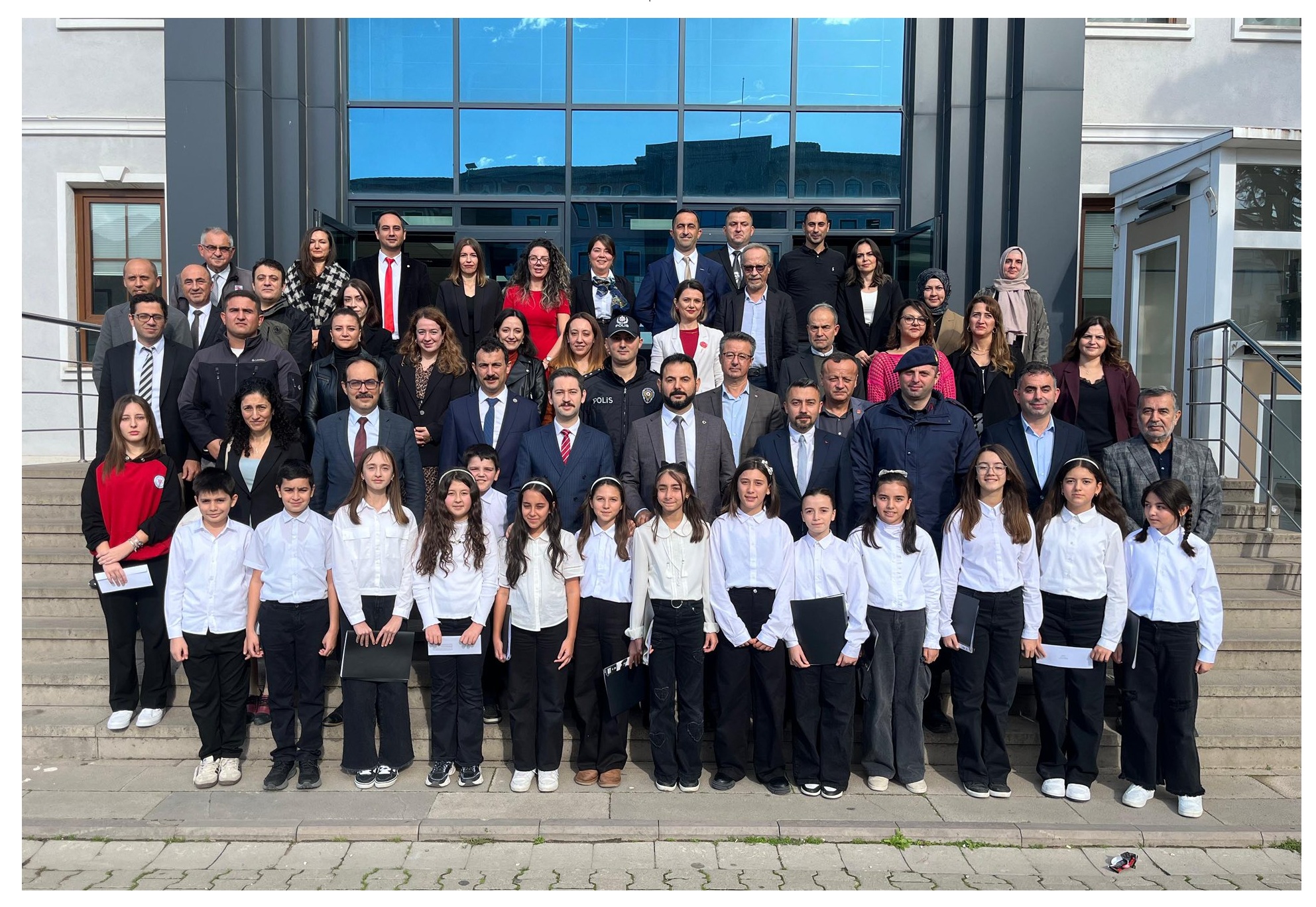 ÖĞRETMENLER GÜNÜ YENİCE’DE TÖRENLERLE KUTLANDI