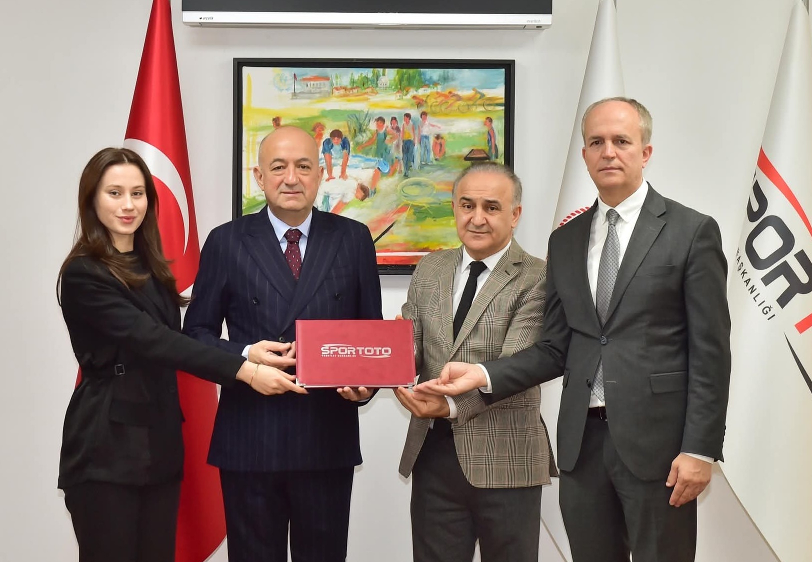 KALKIM’A SPOR SALONU VE FUTBOL SAHASI MÜJDESİ