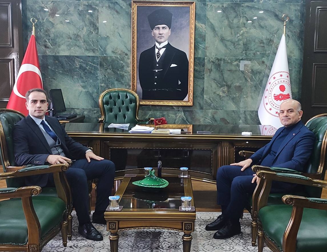 İSTANBUL GAZİOSMANPAŞA’YA TAYİN OLAN ÇAN CUMHURİYET SAVCISINDAN KAYMAKAMA VEDA ZİYARETİ