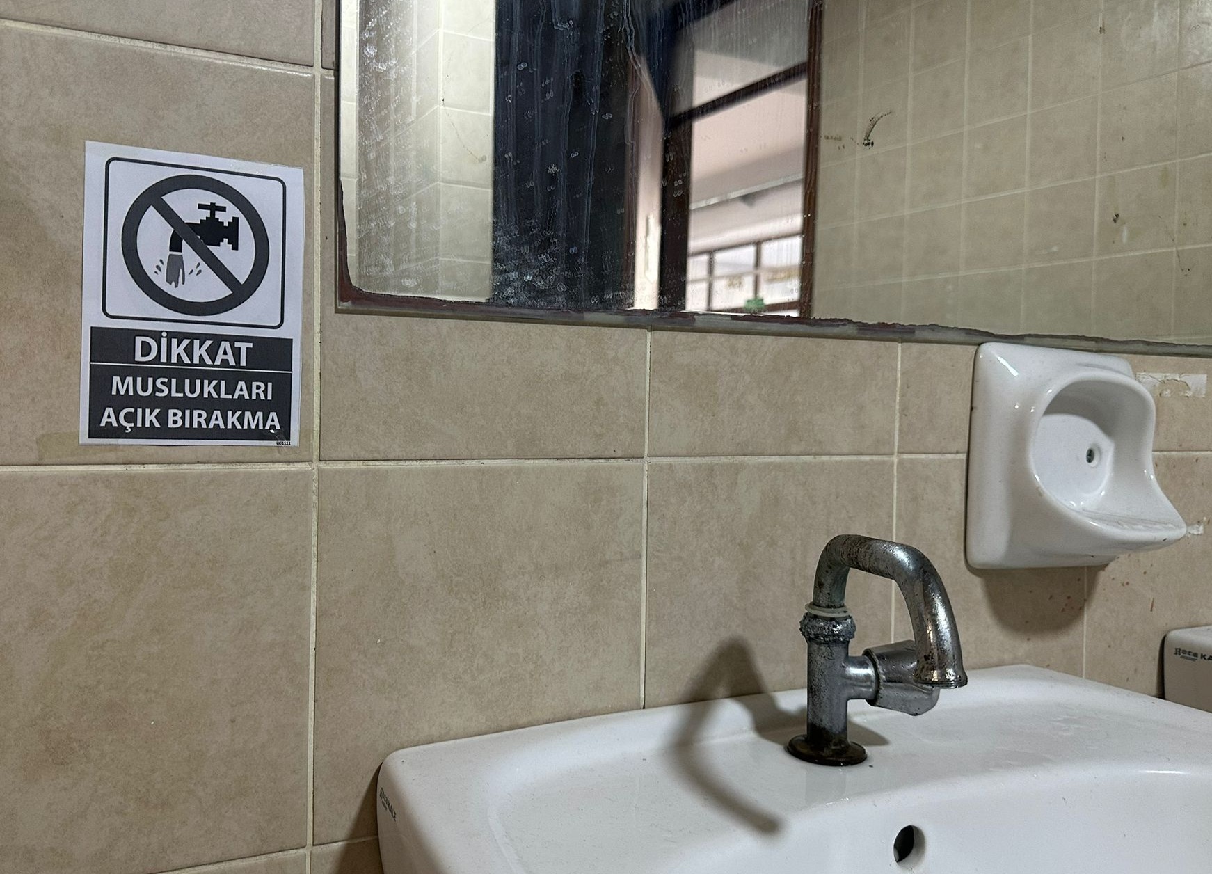 ÇAN SEVİM BODUR MTAL’DEN TASARRUF İÇİN UYARI LEVHALARI