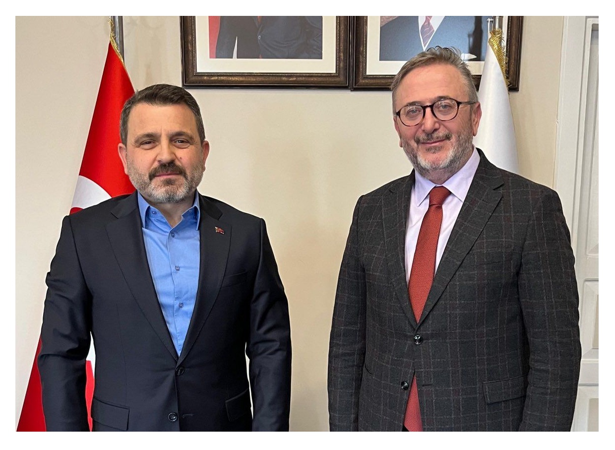 TARİHİ ALAN BAŞKANINDAN YAZMA ESERLER KURUMU BAŞKANINA ZİYARET