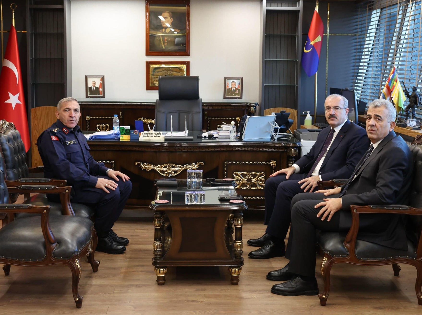 VALİDEN İL JANDARMA KOMUTANINA ZİYARET