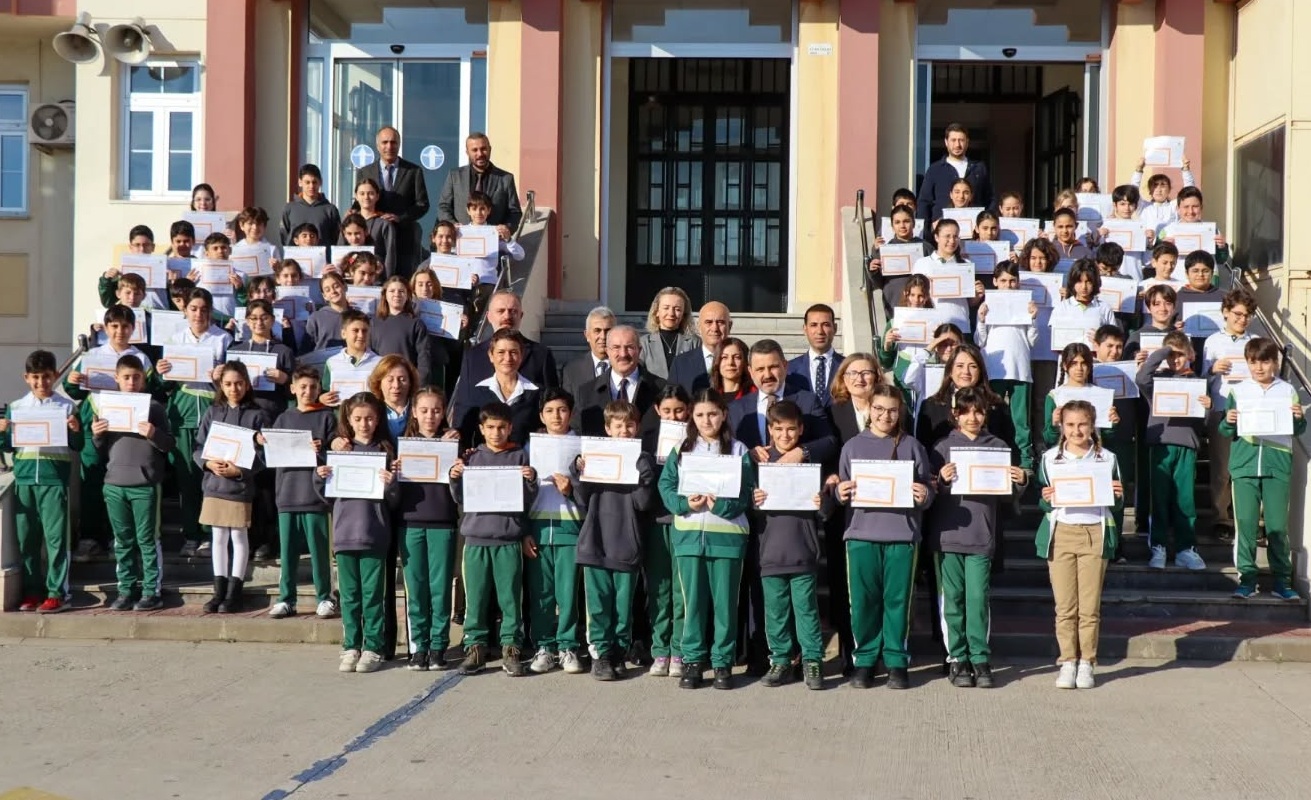 İL GENELİNDE 413 OKULDA 80 BİN ÖĞRENCİ KARNE ALDI