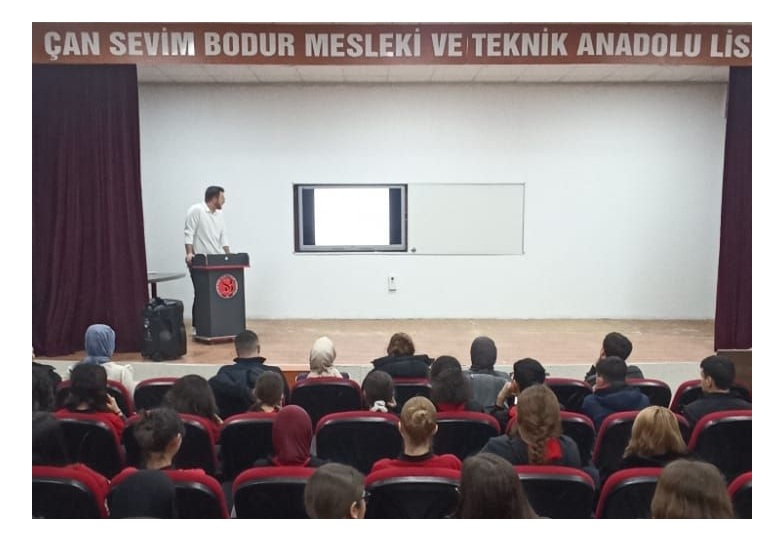 ÇAN SEVİM BODUR MTAL ÖĞRENCİLERİNE BAĞIMLILIK SEMİNERİ