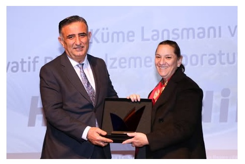 ZEYNEP BODUR OKYAY, GEBZE TEKNİK ÜNİVERSİTESİNDE PANELE KATILDI