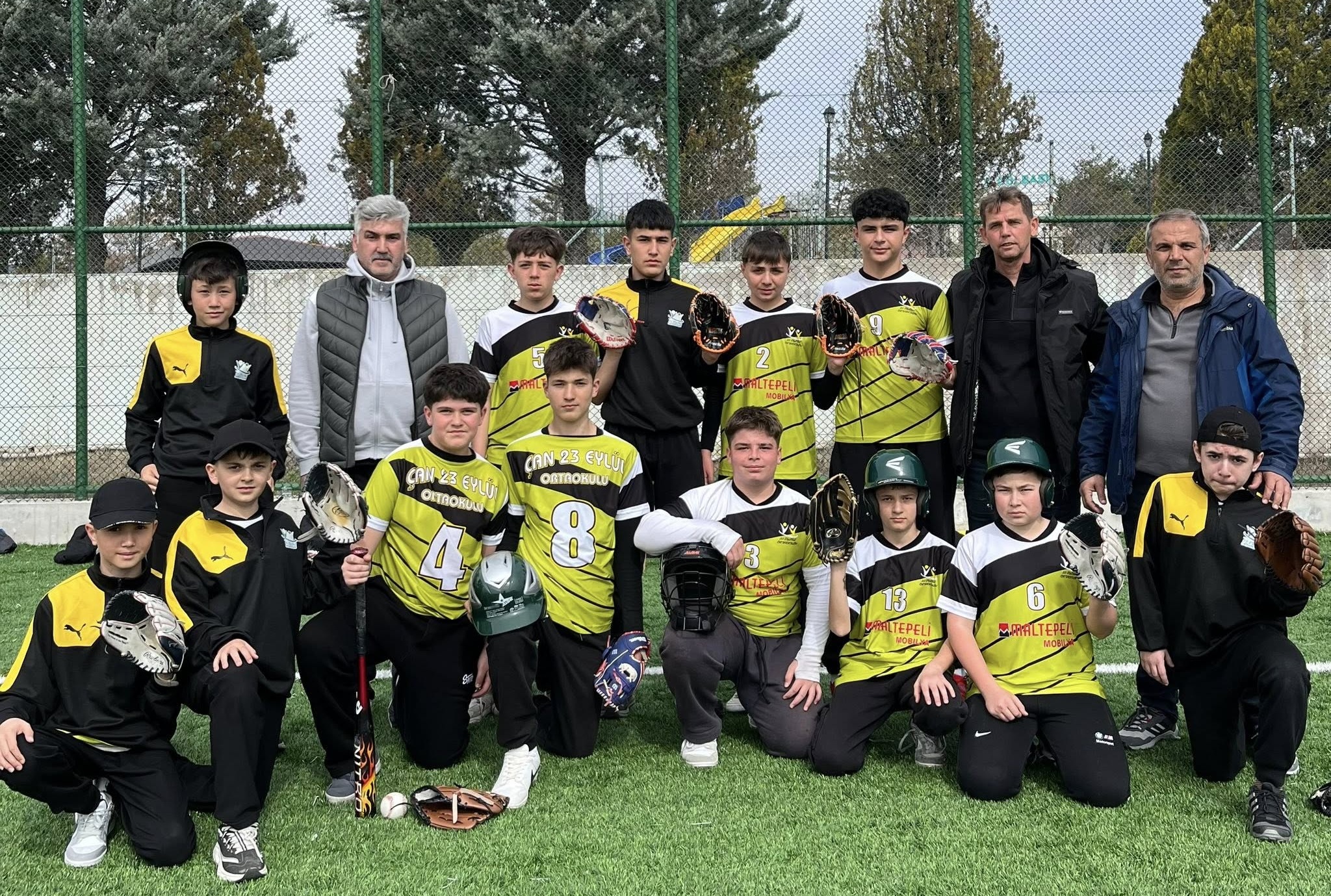 ÇAN 23 EYLÜL ORTAOKULU TÜRKİYE’NİN İLK SEKİZİNDE