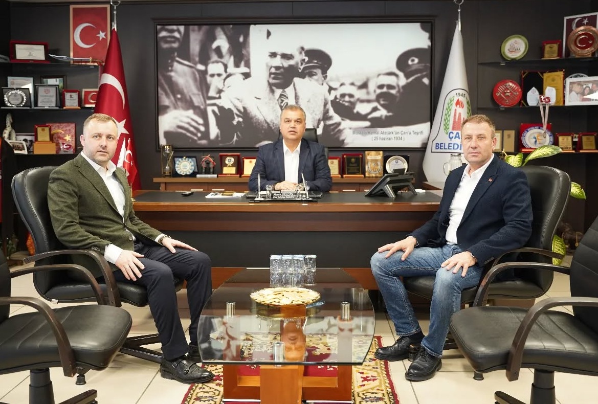 AK PARTİ ÇAN İLÇE BAŞKANI İLE EZİNE BELEDİYE BAŞKANINDAN BAŞKAN ARSLAN’A ZİYARET