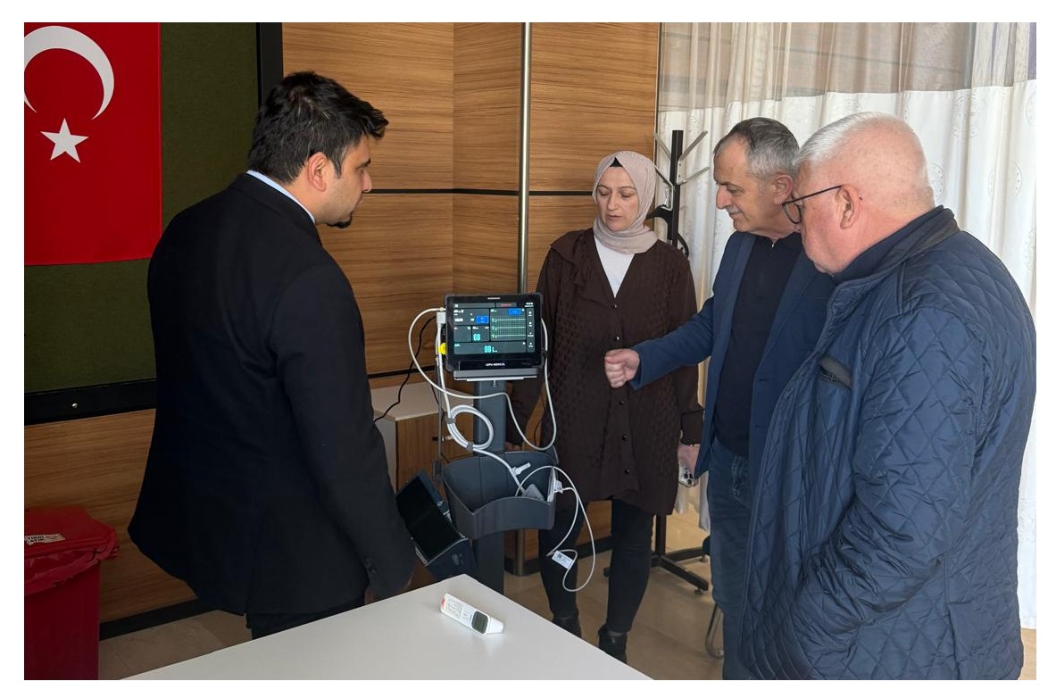 TRUVA BAKIR’DAN ÇAN DEVLET HASTANESİ’NE SAĞLIK EKİPMANLARI DESTEĞİNE DEVAM