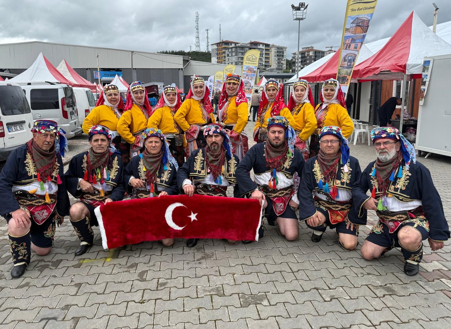 ÇAN KAZDAĞI HALK OYUNLARI EKİBİ, EZİNE’DE SAHNE ALDI