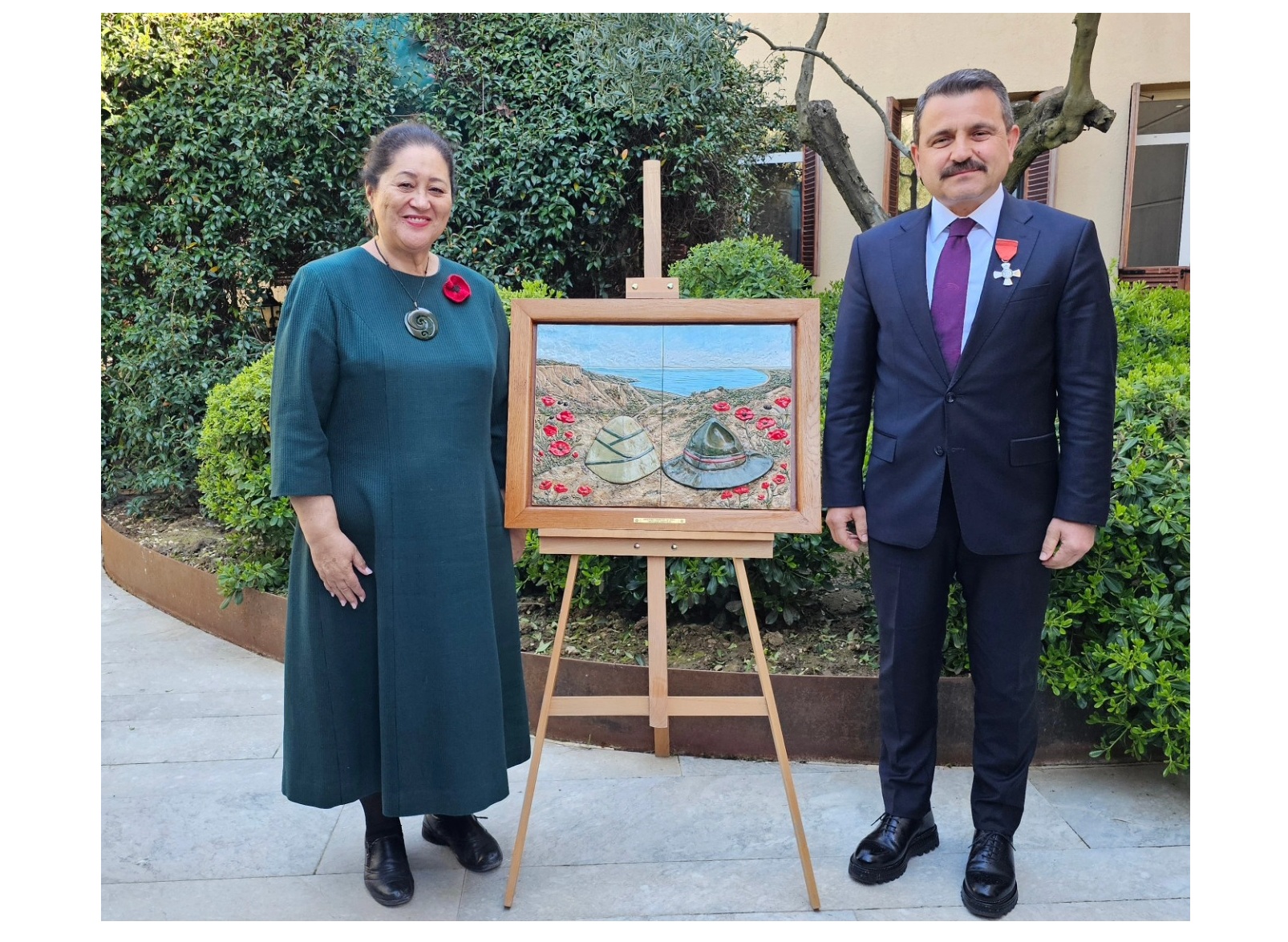 TARİHİ ALAN BAŞKANI KAŞDEMİR, YENİ ZELANDA GENEL VALİSİ KİRO İLE BİR ARAYA GELDİ