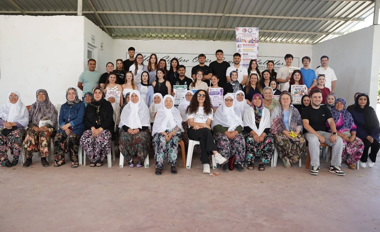 UYGULAMALI BİLİMLER FAKÜLTESİ ÖĞRENCİLERİNDEN KARAKOCA KÖYÜ’NDE FARKINDALIK ZİYARETİ