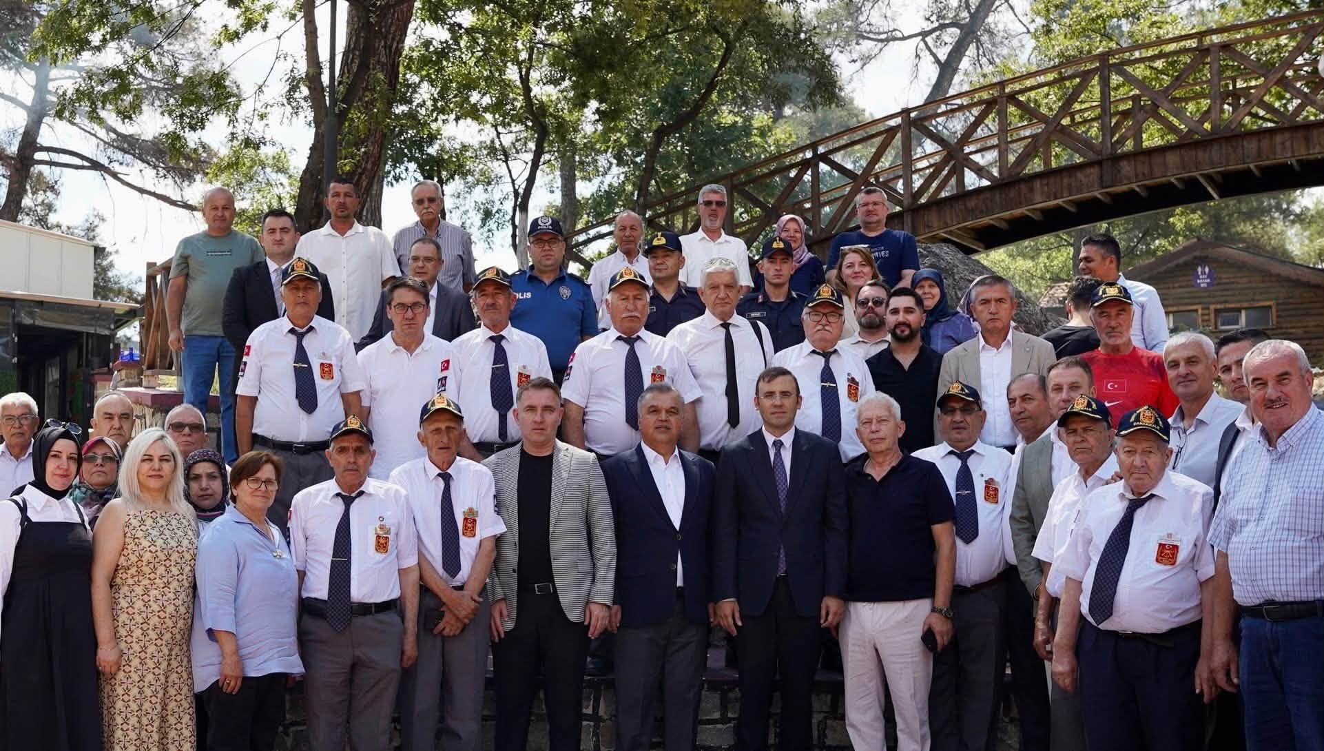 15 TEMMUZ DEMOKRASİ VE MİLLÎ BİRLİK GÜNÜNDE ÇAN’DA ŞEHİT VE GAZİ AİLELERİNE KAHVALTI PROGRAMI