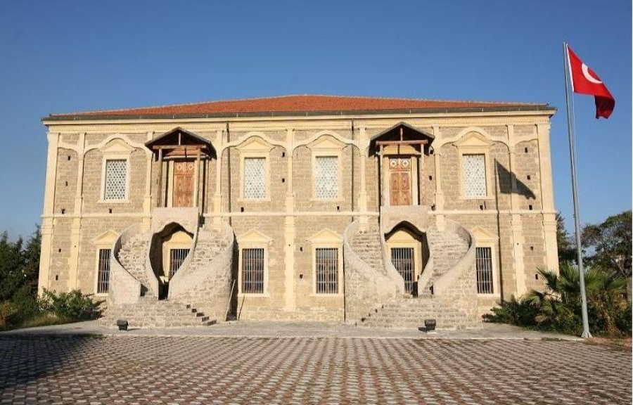 GELİBOLU MEVLEVİHANESİ, ÇANAKKALE’NİN TARİHÎ MİRASLARINDAN BİRİ OLMAYI SÜRDÜRÜYOR