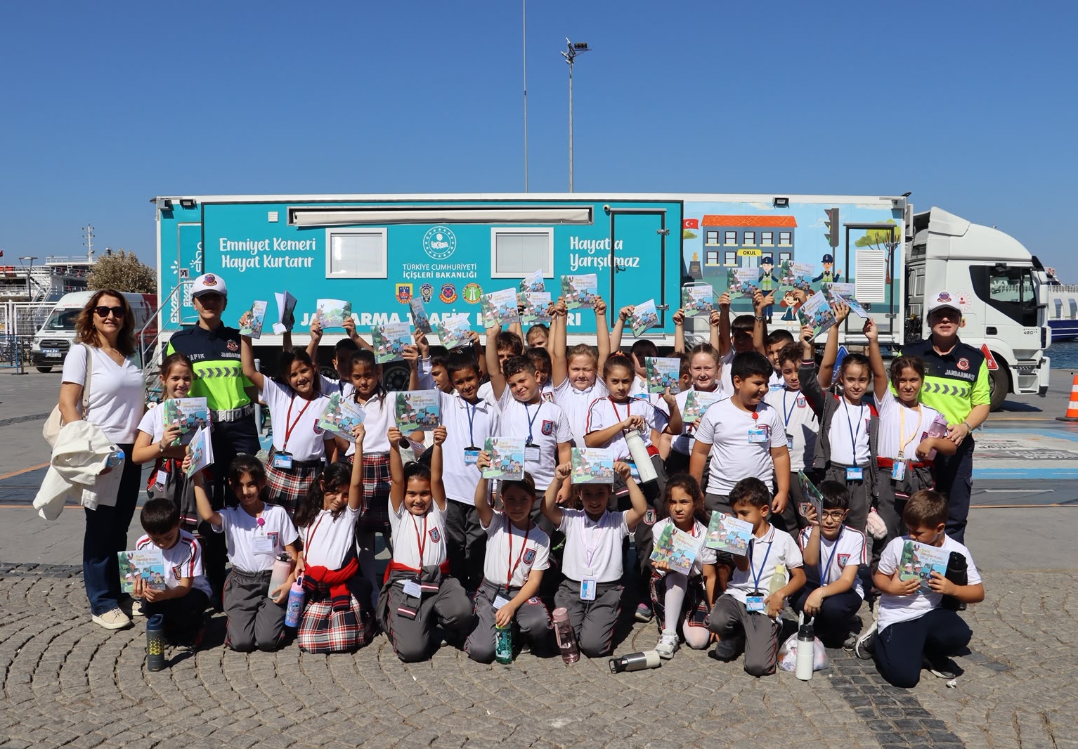 ÇANAKKALE İL GENELİNDEKİ OKUL SERVİS ARAÇLARINA DENETİM…
